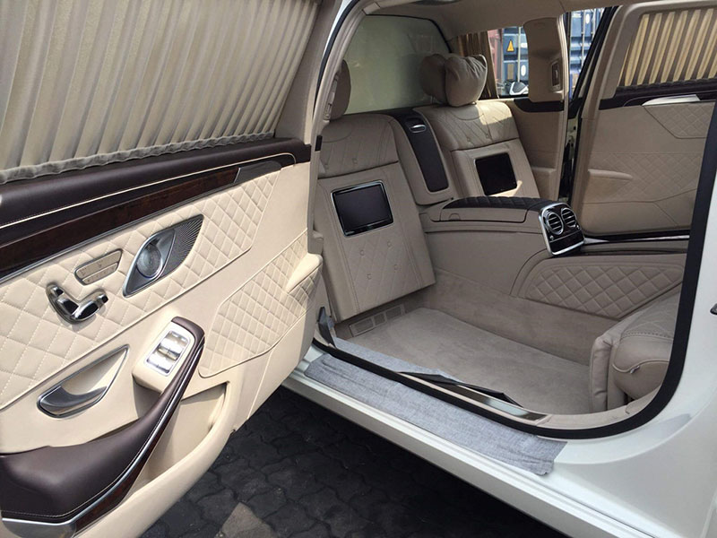 Mercedes-Maybach S600 Pullman - sedan của giới siêu giàu về Việt Nam
